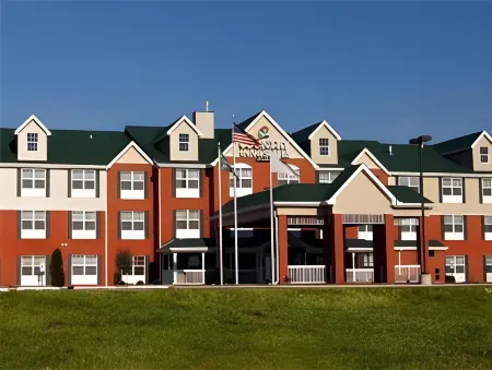 Country Inn & Suites by Radisson, Tinley Park, IL Отели рядом с достопримечательностью «Парк Мак-Говни»