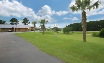 Days Inn by Wyndham DeFuniak Springs