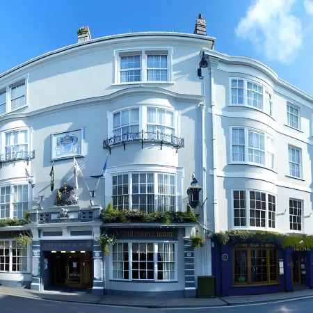 The Royal & Fortescue Hotel
