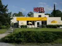 Hotel du Val Vert Hotel di Chailly-sur-Armancon