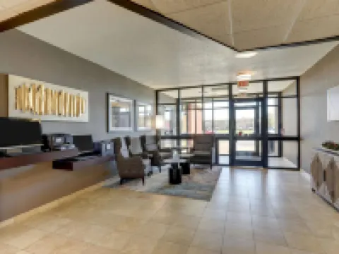 Drury Inn & Suites Marion Hotels in Marion