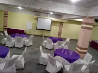 Hotel Moon فنادق في هيسار