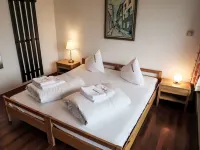 Apt B 044