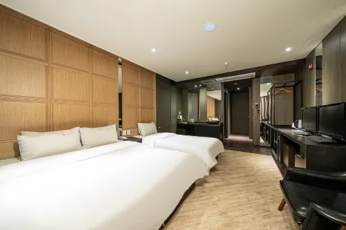 Elga Hotel