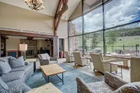 Crystal Peak Lodge by Vail Resorts Hotels in Breckenridge
