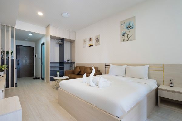 Otis Soho Saigon Balcony Apartment_2