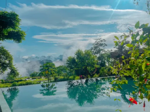 Pu Luong Jungle Lodge Hotels in 