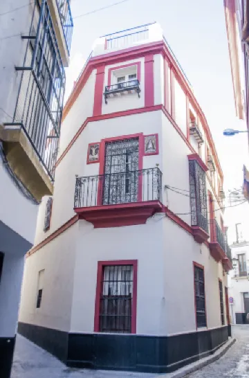 Hostal Callejon del Agua Hotels near Palacio Arzobispal de Sevilla