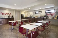 Super 8 by Wyndham Hancock MD Hotels in Berkeley Springs