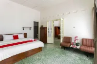 RedDoorz Syariah Near Titik Nol Yogyakarta Hotels in Ngampilan