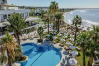 Golden Bay Beach Hotel - Yüzme Havuzu