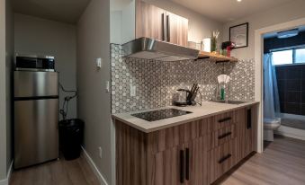 Guest Suite Close To Whtye Ave