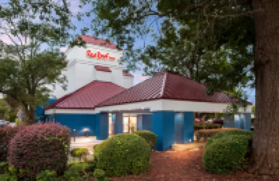 Red Roof Inn Myrtle Beach Hotel - Market Commons Hotels near Myrtle Beach International Airport