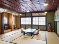想古亭源內霞岳光明石湯屋飯店 紫雲山 醫王寺附近的飯店