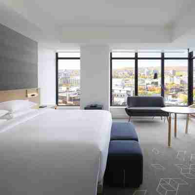 Andaz Ottawa Byward Market, by Hyatt Rooms