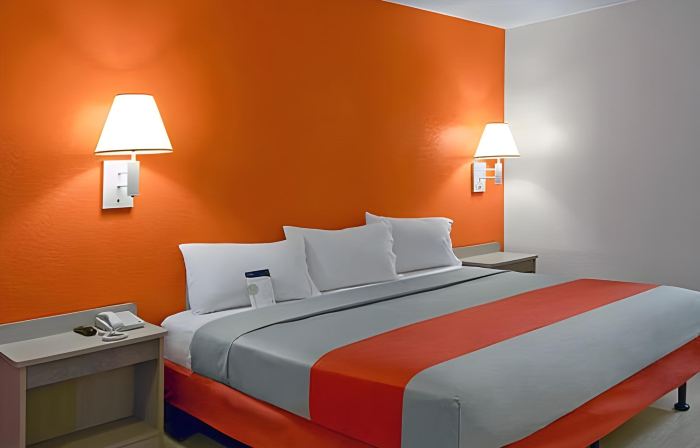 Super 8 by Wyndham Livermore