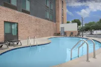 Spark by Hilton San Antonio Airport - Pools