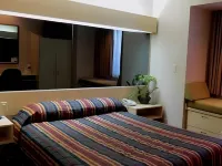 Metrotel Express Hotels in La Lima
