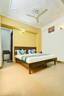 Hotel Marks Inn & Banquet Các khách sạn gần Omaxe Twin Towers