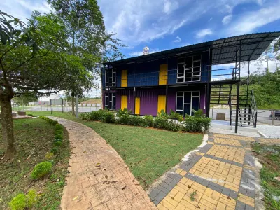 Ujana Escape Tanjong Malim Hotel dekat Kompleks Sukan Proton City