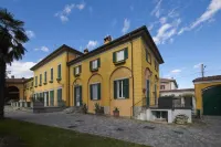 Foresteria la Torretta Hotel di Fino Mornasco