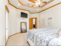 5-bedroom With 6 Beds for Social Gathering Hotels in Del City