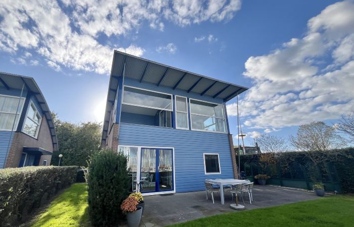 6 Pers. Modern Harbor House with Fenced Garden with the Lake View