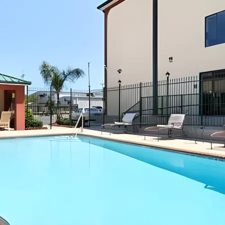 Days Inn by Wyndham LaPlace- New Orleans