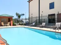 Days Inn by Wyndham LaPlace- New Orleans - Pools