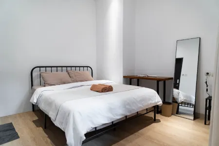 Casuarina Villa Bandung Отели рядом с достопримечательностью «Централна джамия на Бандунг»