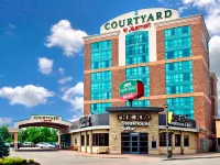 Courtyard Niagara Falls Hotels near Bird Kingdom