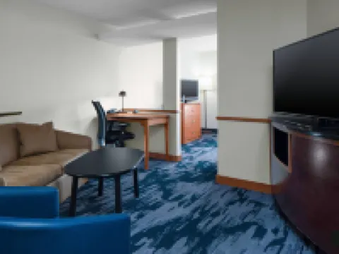Fairfield by Marriott Inn & Suites Jefferson City Hotels in Cole County
