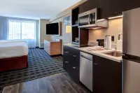 TownePlace Suites Las Vegas Airport South シェルビー アメリカン社周辺のホテル