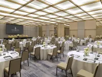 Four Seasons Hotel Bengaluru at Embassy One - Park Yeri