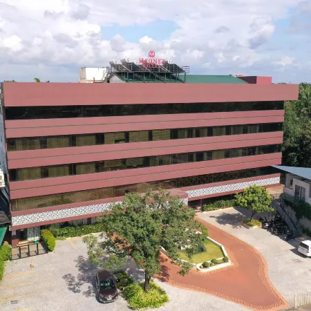 Magnet Hotel