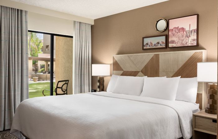 Embassy Suites by Hilton Phoenix Tempe