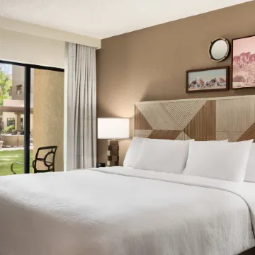 Embassy Suites by Hilton Phoenix Tempe