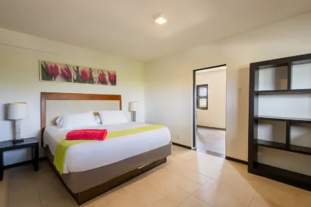 Tiara Apartment - Panoramic View with Beautiful Pool