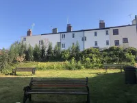 Seaside cottage in heart of picturesque village by the coast path and beaches Hotels in Torpoint