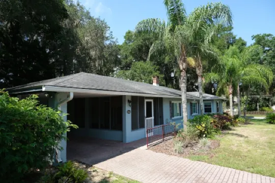 Beautiful cottage in the heart of historic Mt Dora