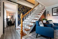 Fire Pit & Grill, Movie Room, Workspace, A/C, Pets