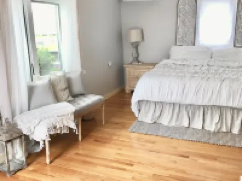 Oceanfront Oasis Spacious 3-Bedroom, 2-Bath Retreat for 12  Linens Included Hotels in Westbrook
