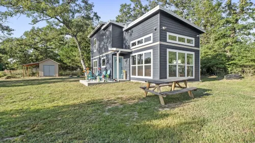 The Lake House, Pond, 3 Min to Lake, Pets Ok