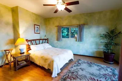 Amazing Ocean View and Close to the Best Beaches Hotel dekat Kohala Mountain Range