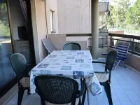 T2 air-conditioned apartment - terrace - secure residence - 4 min beach, shops