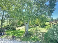5 Bedroom Agritourism property in Entraigues-sur-la-Sorgue