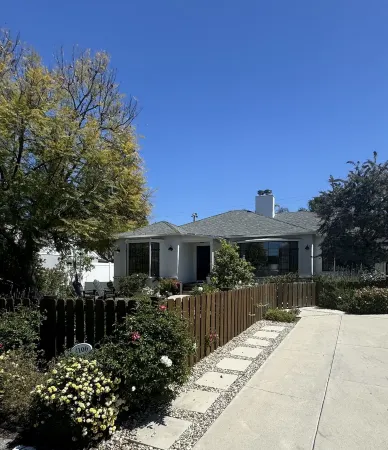 Limited Time Only Cozy Home in great location Отели рядом с достопримечательностью «Универсальный город/Студия»