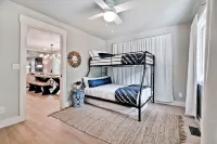 Elegantly decorated home located right next to the Lago Vista Spur bike trail