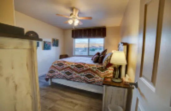 Desert Solitude Rim Vista 5A3