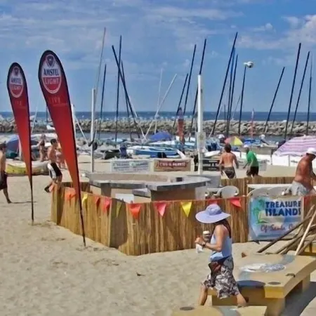 Charming Romantic Yacht Harbor Beach Cottage